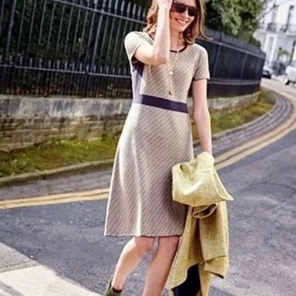 Boden Zoe Plaid Knit Dress Short Sleeve Size 6 Gray Yellow Pink - Picture 2 of 5